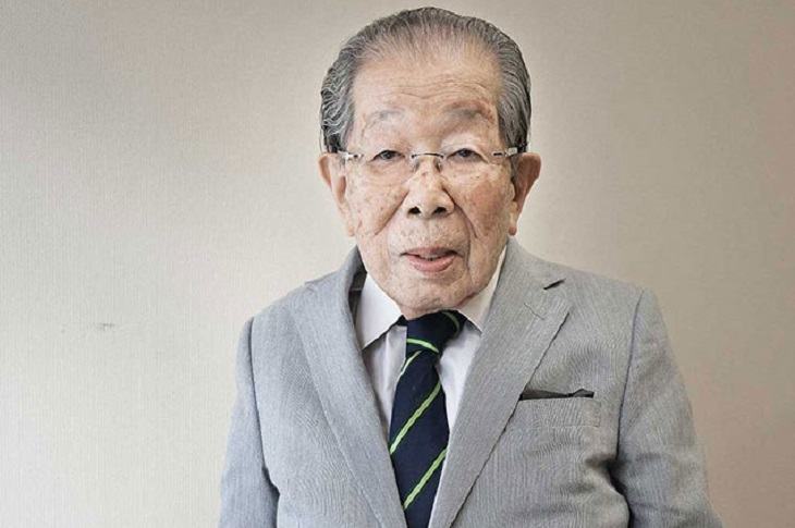 Un médecin japonais de 104 ans donne 14 conseils judicieux