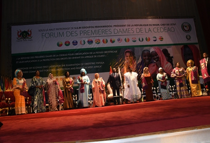 Ouverture du Forum des Premières Dames de la CEDEAO en présence des Présidents Issoufou Mahamadou et Faure Eyadema en images