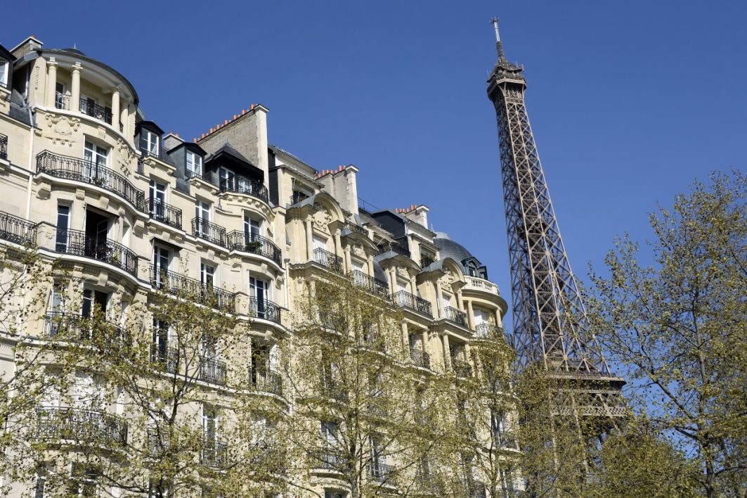 Immobilier: bientôt 9.000 euros le mètre carré à Paris?