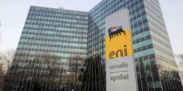 Shell et ENI soupçonnés de polluer le Delta du Niger