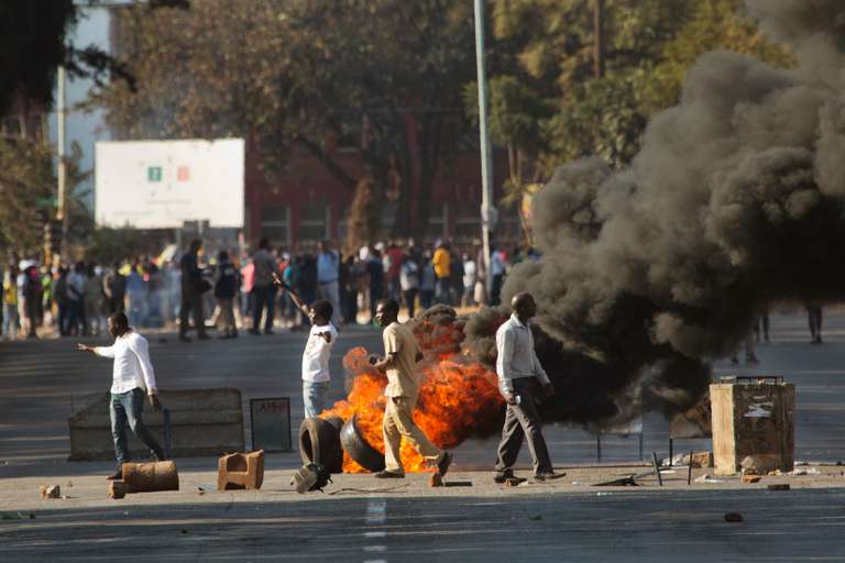 Au Zimbabwe, l’armée tire sur les partisans de l’opposition