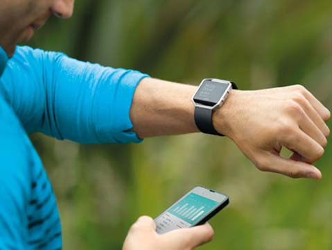 Apple, Samsung et Fitbit vont travailler sur la santé du futur avec les autorités américaines