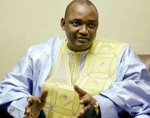 Adama Barrow annonce son investiture à 16 heures à l’Ambassade de la Gambie au Sénégal