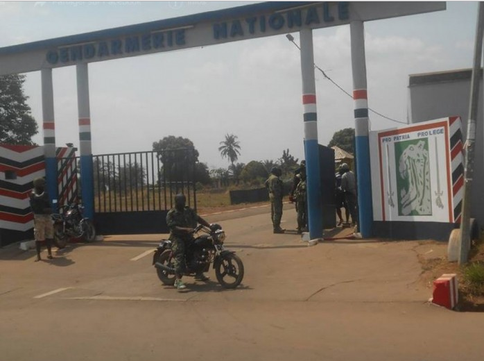 Côte d’Ivoire: Mutinerie des gendarmes à Daloa, les militaires s’opposent et lèvent leurs barrages érigés