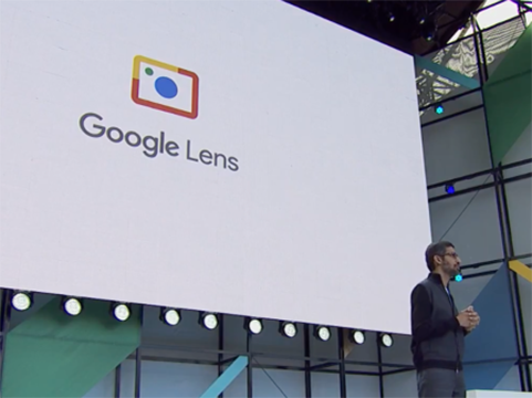 Le nouveau produit Google Lens utilise la caméra de votre téléphone pour reconnaître des objets du quotidien et vous connecter au Wifi