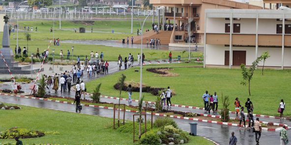 L’argent des Africains : Jean-Christian, étudiant en économie en Côte d’Ivoire – 49 euros d’argent de poche par mois