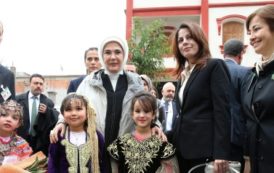 La première Dame de Turquie visite des établissements culturels et touristiques à Alger en images