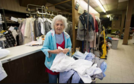 À 100 ans, elle travaille 11 heures par jour, 6 jours par semaine !