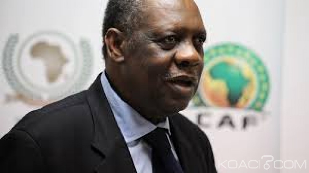 Cameroun: Après la CAF, Biya nomme Issa Hayatou à la tête de l’Académie nationale de football