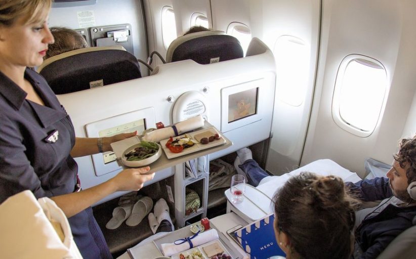 Repas spéciaux en avion : menus, comment faire pour commander ? Infos