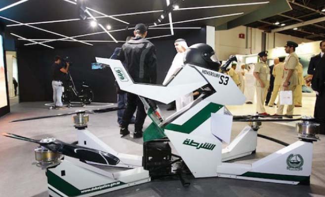 La police de Dubaï va se doter d’une moto volante et de policiers robots