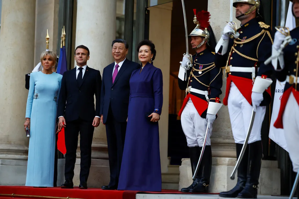 Célébrités, politiques, PDG… Le dîner en l’honneur de Xi Jinping en photos