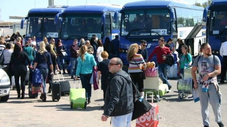 La Tunisie table sur l’arrivée de 600.000 touristes russes en 2018