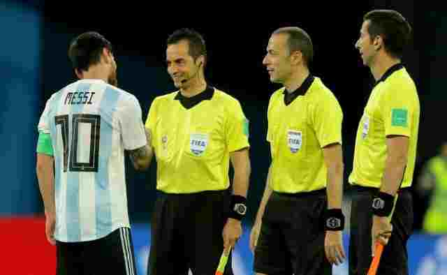 Russie 2018 : Après le match contre le Nigéria, Lionel Messi remercie le trio arbitral conduit par Cuneyt Cakir