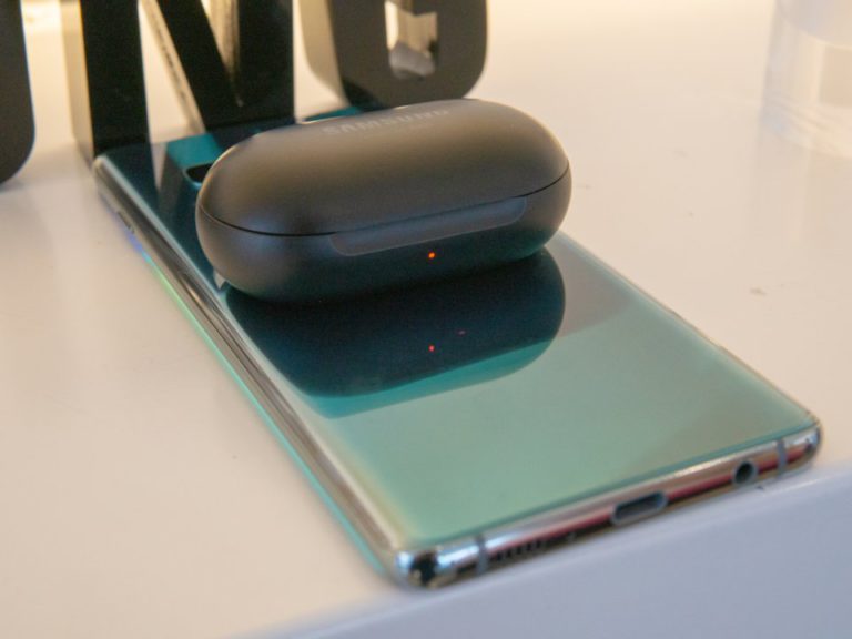 Les nouveaux écouteurs sans fil de Samsung proposent une fonction très utile que n’offrent pas les AirPods d’Apple