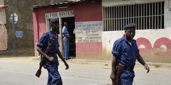 Burundi : le conseiller du président Nkurunziza, Willy Nyamitwe, aurait échappé à une tentative d’assassinat