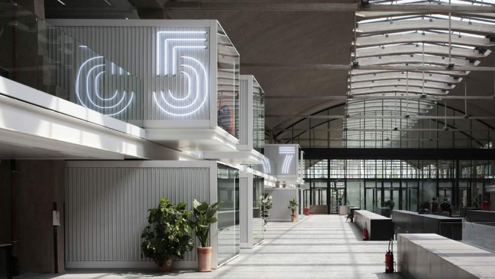 Emmanuel Macron a inauguré la Station F sous un tonnerre d’applaudissements de start-uppers