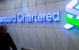 Standard Chartered triple son bénéfice annuel