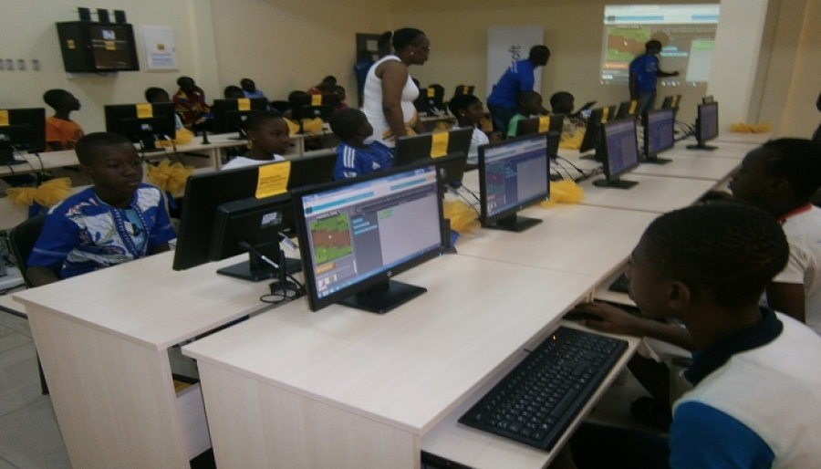 Côte d’Ivoire : Microsoft initie des élèves ivoiriens à la programmation informatique