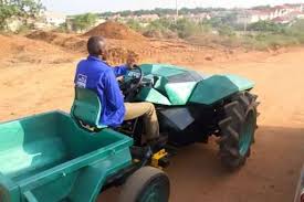 Un Tracteur “Made In” Nigeria