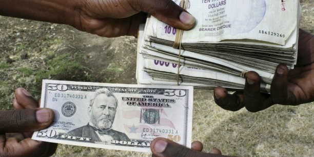 Zimbabwe : dévaluation en vue de la nouvelle monnaie locale