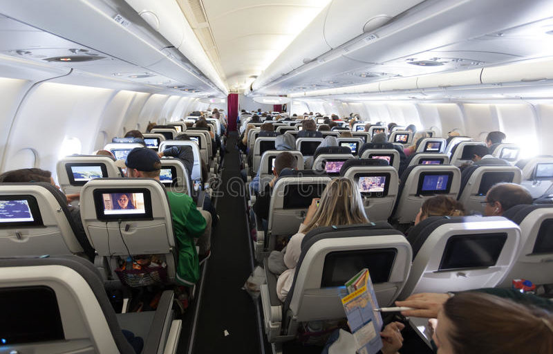Malade en avion : les conseils pour éviter les désagréments